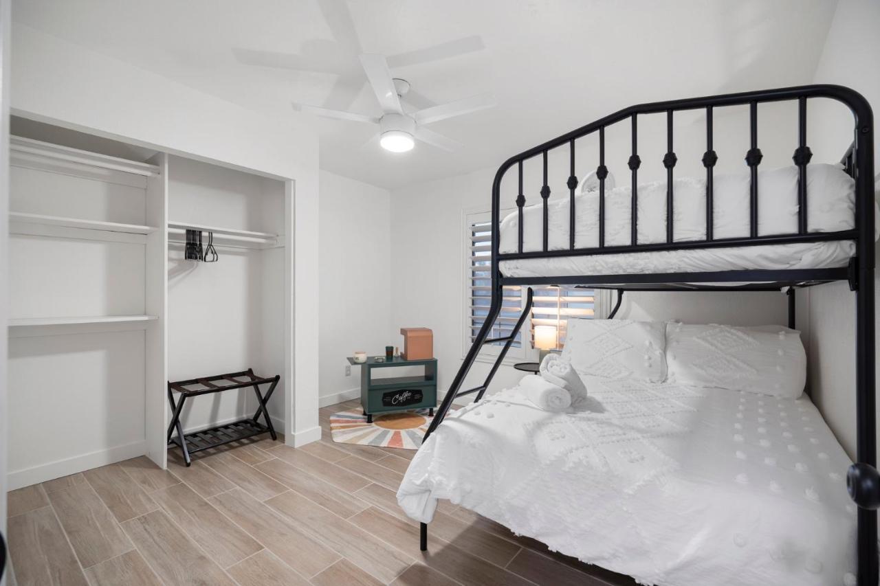 Large Pool With Diving Board, Remodeled 3Bdrm, Near State Farm Stdm And More! Peoria Buitenkant foto