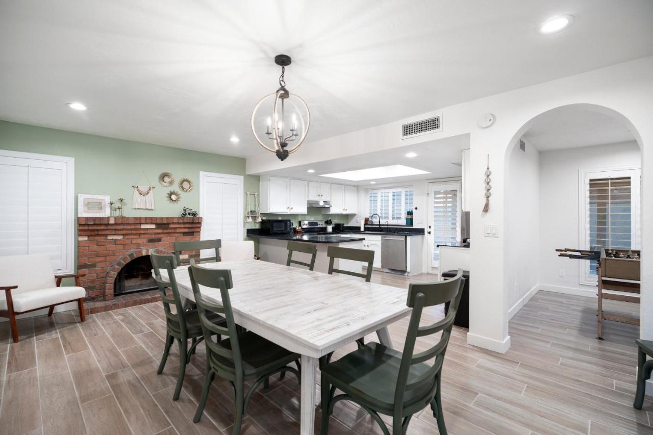 Large Pool With Diving Board, Remodeled 3Bdrm, Near State Farm Stdm And More! Peoria Buitenkant foto